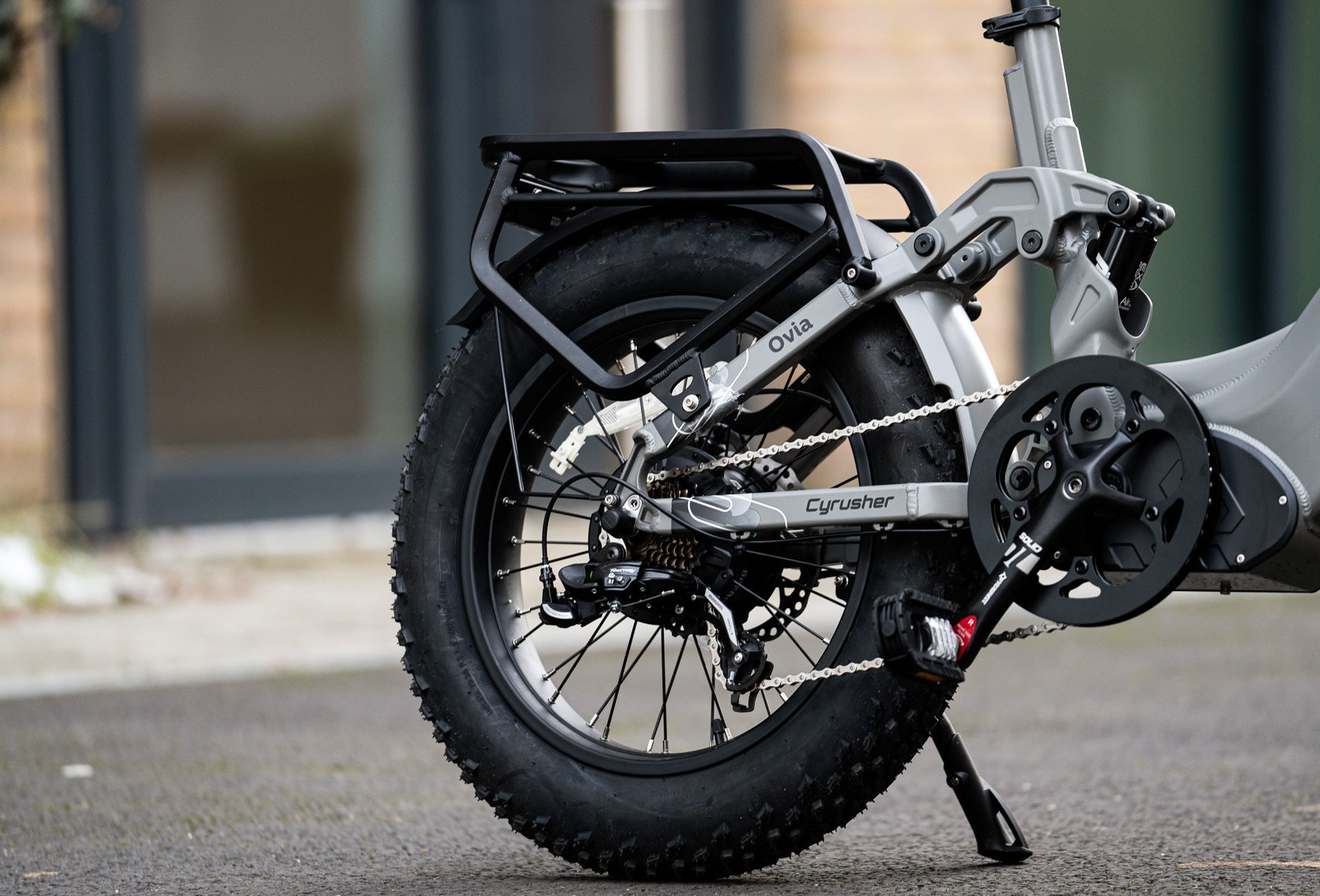 Which is Better: Fat Tyre vs. Thin Tyre