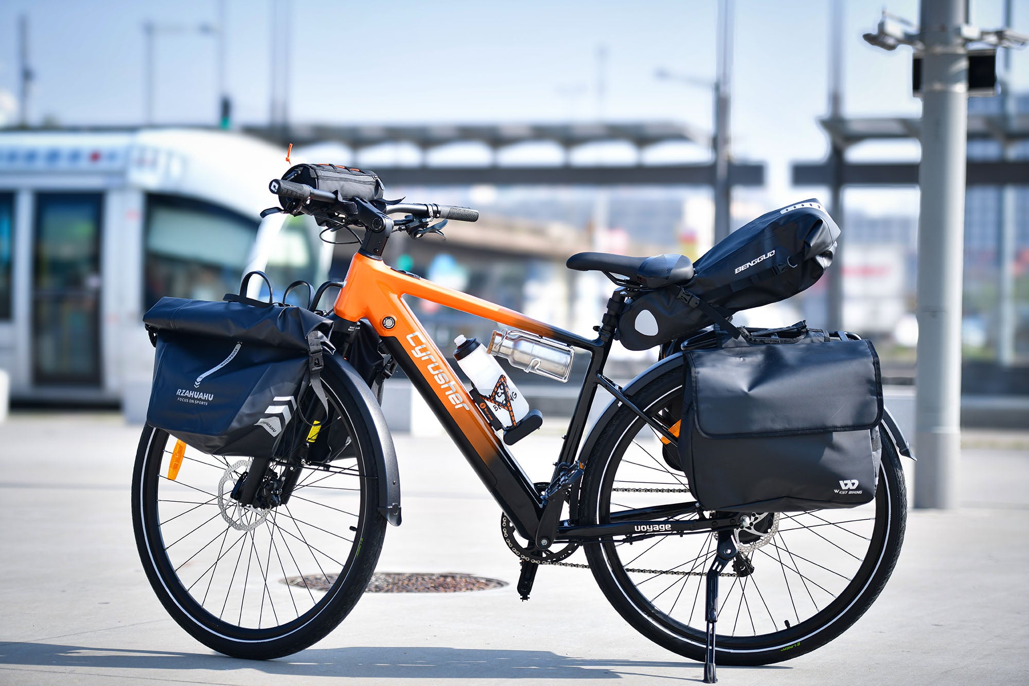 Voyage Trekking E-Bike
