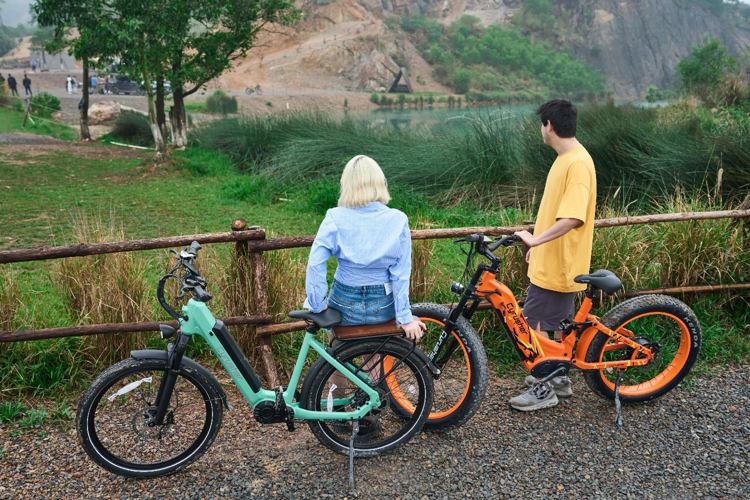 Blog-Gifts for Graduates: Select an Ebike for an Exhilarating Adventure