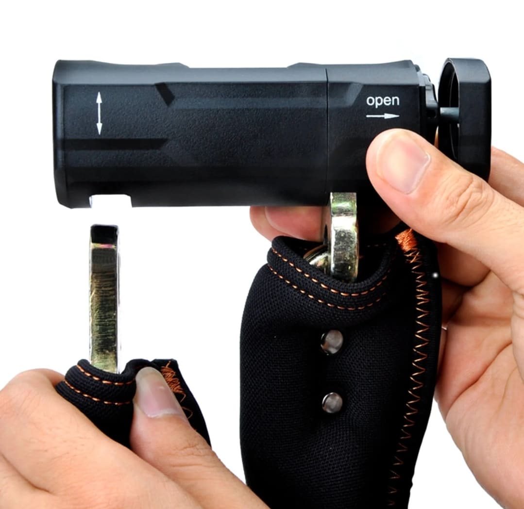 Integrated Chain Lock